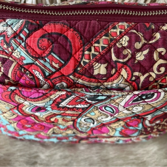 VERA BRADLEY Regal Paisley Convertible Carson Crossbody Floral Red Blue Quilted - Picture 9 of 15